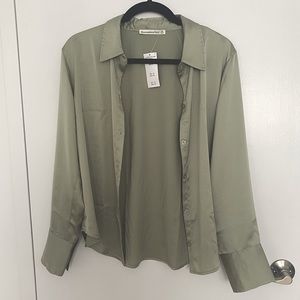 NWT Abercrombie sage green blouse
